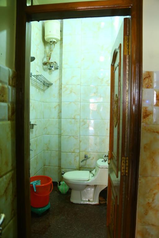 Hotel Ayesha Palace Дели Экстерьер фото